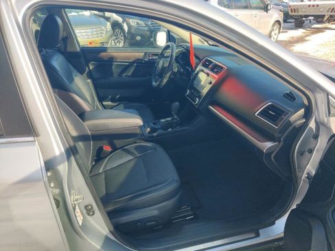 Used 2018 Subaru Outback 2.5i Limited AWD/4WD image 16
