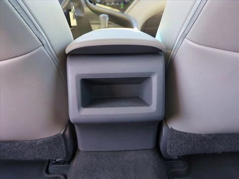 Used 2019 Toyota Camry SE image 17