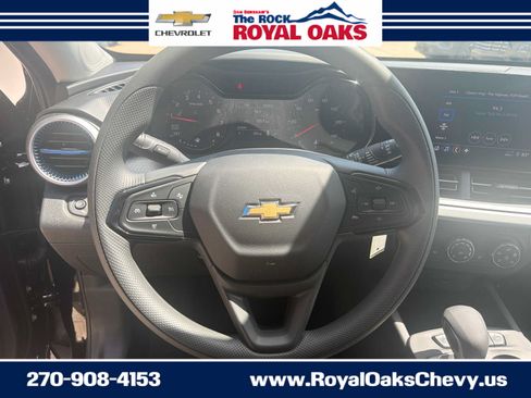 Used 2026 Chevrolet Trax LS w/ LS Convenience Package FWD image 14