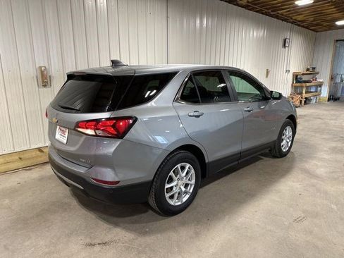 Used 2024 Chevrolet Equinox LT image 6