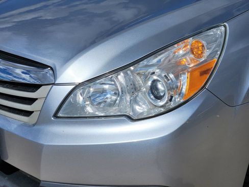 Used 2012 Subaru Outback 2.5i Premium AWD/4WD image 11