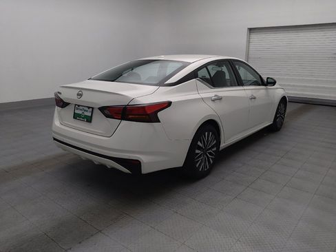 Used 2025 Nissan Altima 2.5 SV FWD image 9