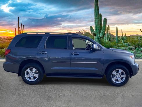 Used 2008 Toyota Sequoia SR5 RWD image 2
