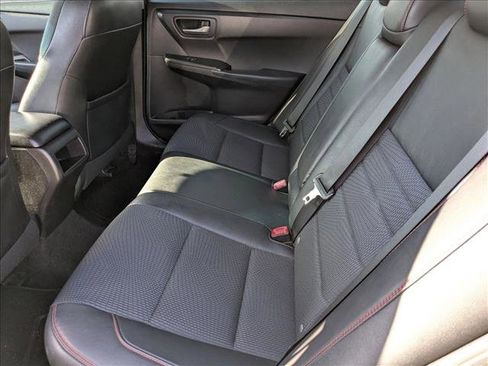 Used 2017 Toyota Camry SE image 13