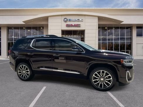 Used 2021 GMC Acadia Denali w/ Denali Technology Package FWD image 17