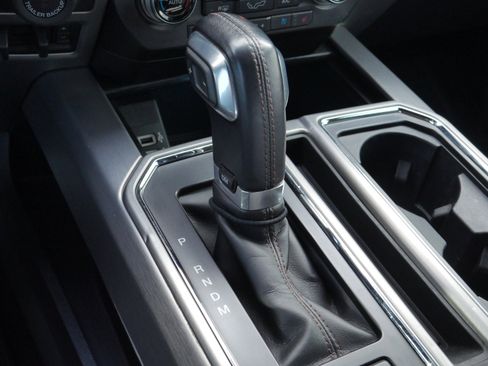 Used 2019 Ford F150 Platinum w/ Equipment Group 701A Luxury image 17