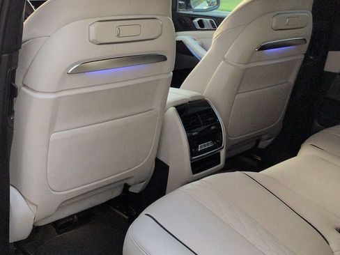 Used 2024 BMW X7 M60i w/ Executive Package AWD/4WD image 19