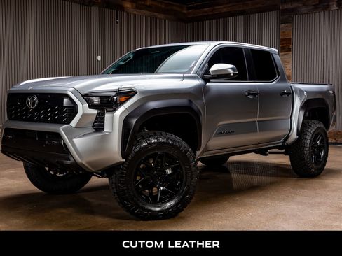 Used 2025 Toyota Tacoma TRD Off-Road image 5