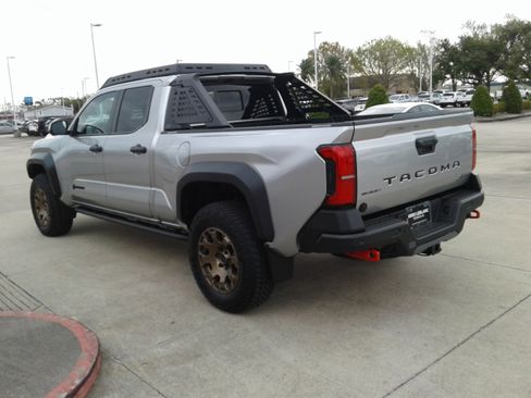 Used 2024 Toyota Tacoma Trailhunter Hybrid image 5