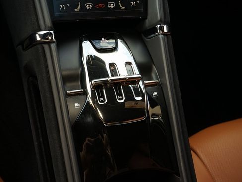 Used 2021 Ferrari Roma image 17