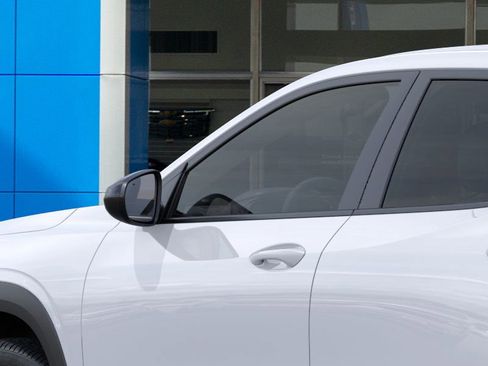 New 2026 Chevrolet Trax RS image 12