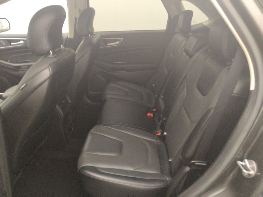 Used 2019 Ford Edge Titanium w/ Equipment Group 301A FWD image 18