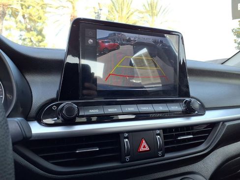 Certified 2022 Kia Forte LXS FWD image 19