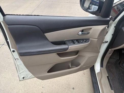 Used 2016 Honda Odyssey EX-L image 11