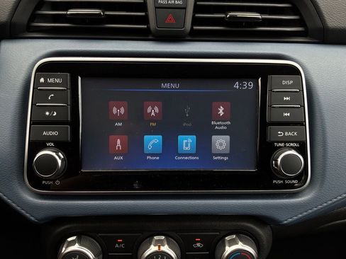 Used 2025 Nissan Versa SV FWD image 26