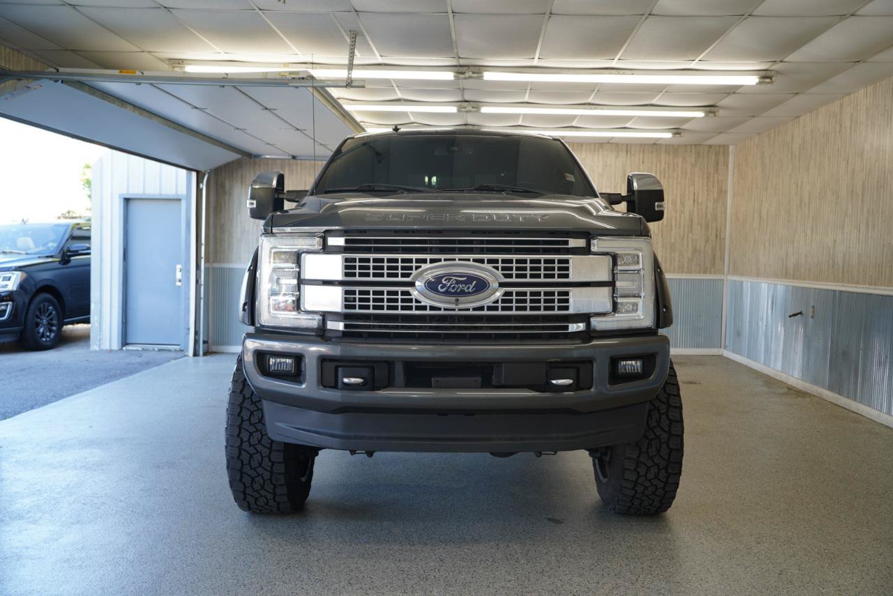Used 2019 Ford F250 Platinum w/ Platinum Ultimate Package AWD/4WD image 3