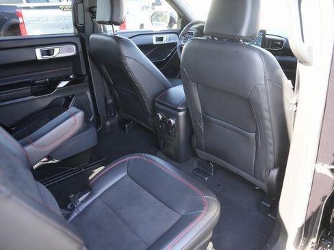 Certified 2023 Ford Explorer ST-Line w/ Class IV Trailer Tow Package image 15