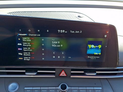 Certified 2025 Hyundai Elantra SEL FWD image 18