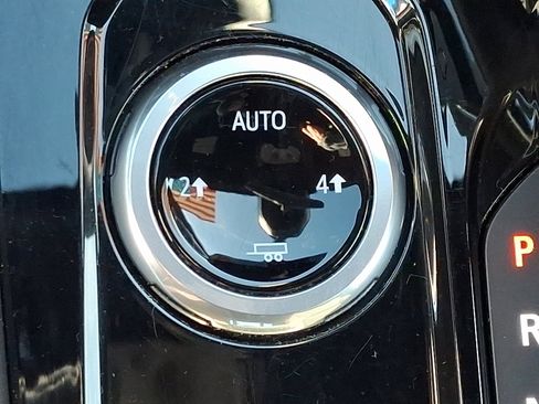 Used 2023 Chevrolet Colorado LT image 26