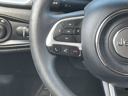 Used 2021 Jeep Renegade Sport image 22