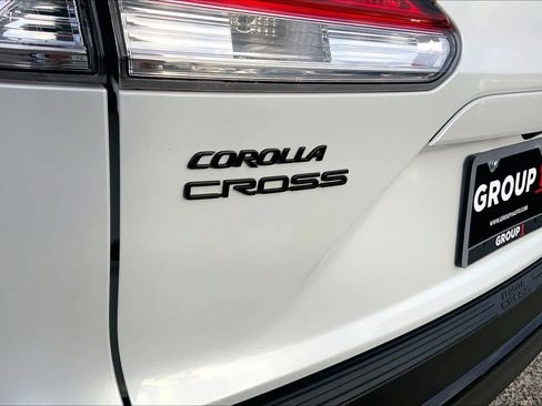 Used 2024 Toyota Corolla Cross AWD Hybrid image 30