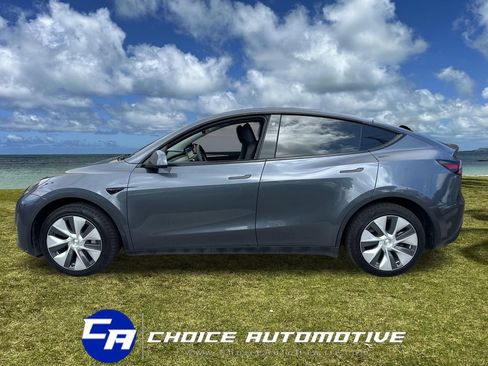 Used 2023 Tesla Model Y Long Range AWD/4WD image 3