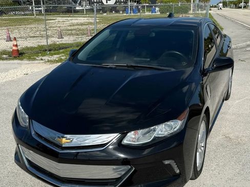 Used 2018 Chevrolet Volt LT w/ Comfort Package image 11