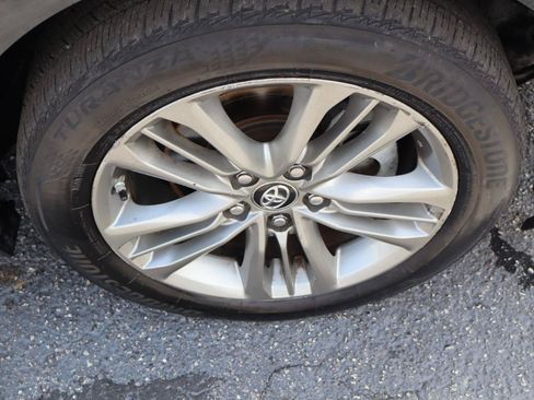 Used 2016 Toyota Camry SE FWD image 39