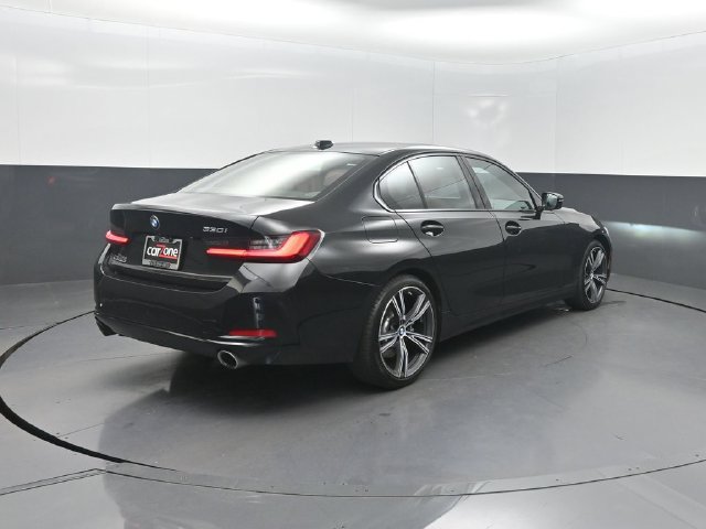 Used 2023 BMW 330i Sedan w/ Premium Package RWD image 26