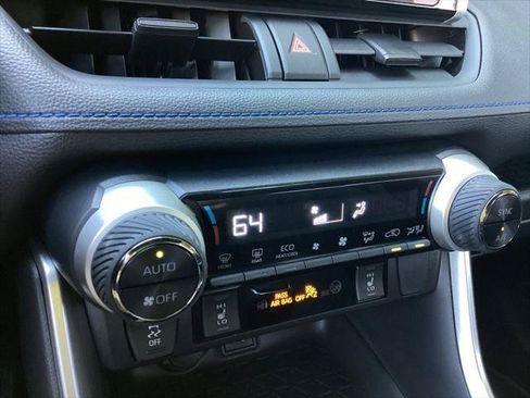 Certified 2025 Toyota RAV4 SE w/ Convenience Package AWD/4WD image 15