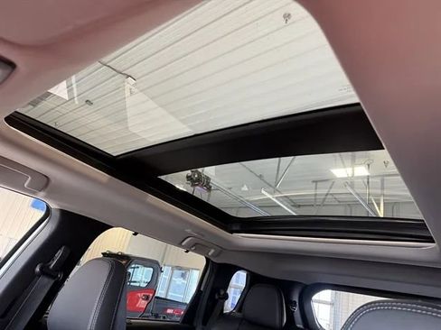 Used 2025 Mitsubishi Outlander SEL image 52