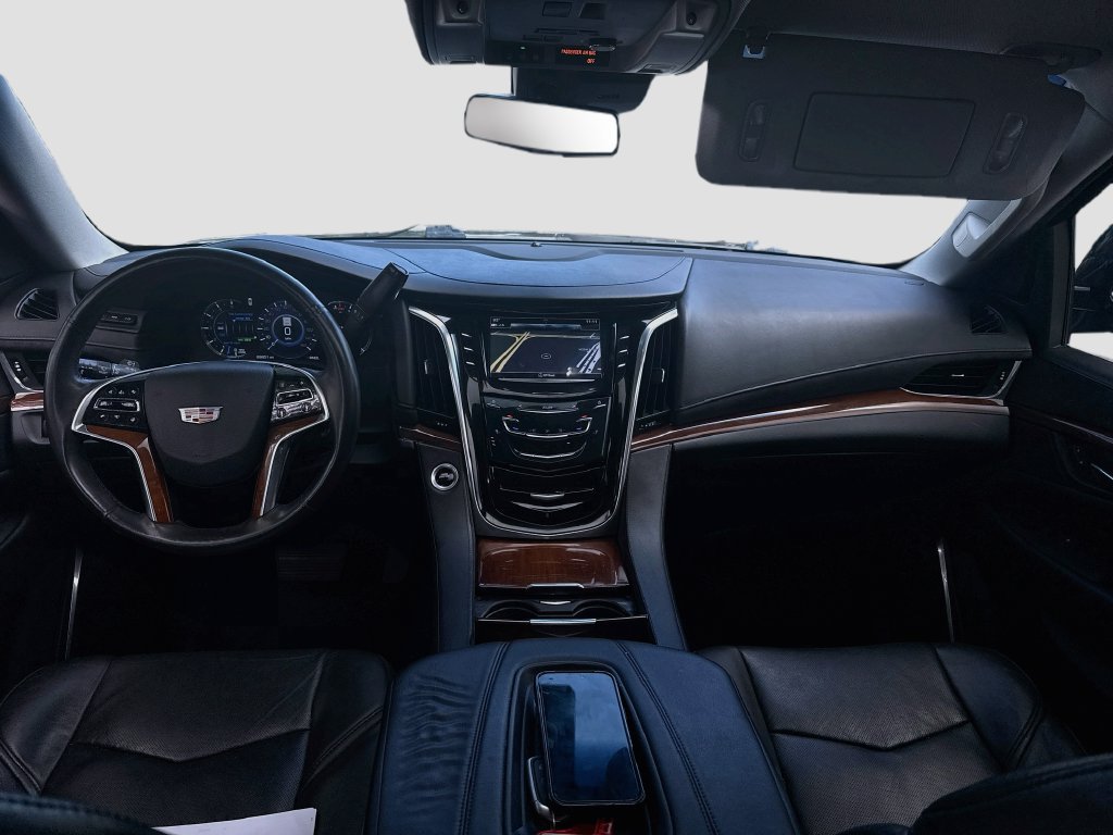 Used 2018 Cadillac Escalade Premium Luxury AWD/4WD image 26