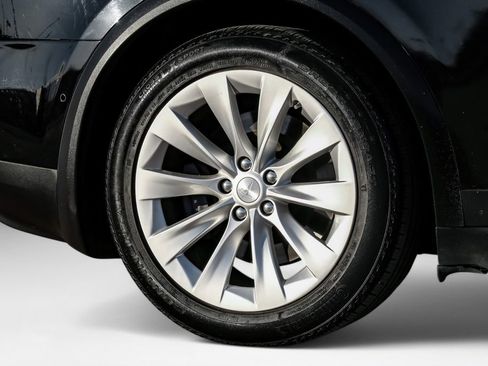 Used 2018 Tesla Model X 75D image 47