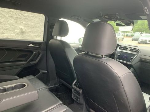 Used 2022 Volkswagen Tiguan SE R-Line image 45