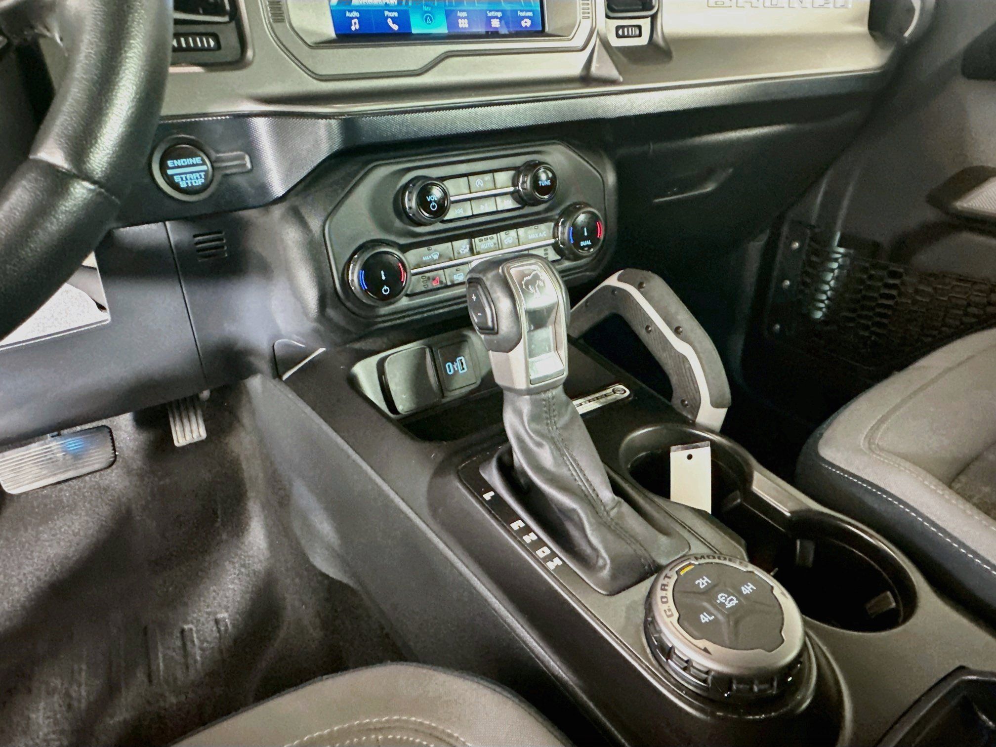 Used 2022 Ford Bronco Outer Banks AWD/4WD image 24