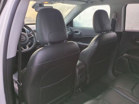 Certified 2018 Jeep Compass Limited image 18