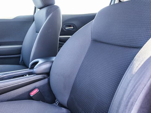 Used 2022 Honda HR-V LX image 24