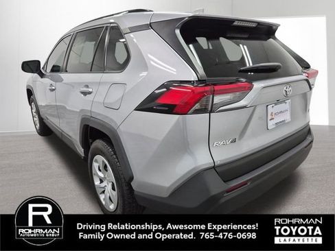 Used 2020 Toyota RAV4 LE image 4