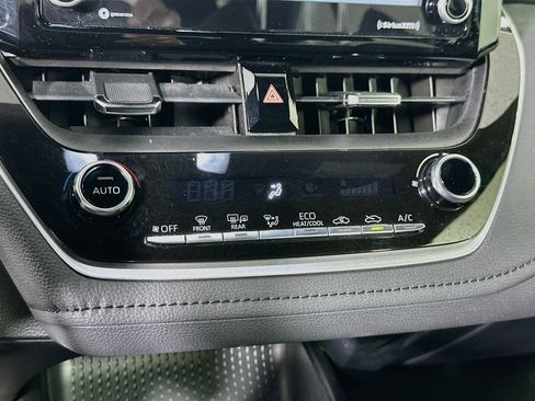 Used 2022 Toyota Corolla SE FWD image 23