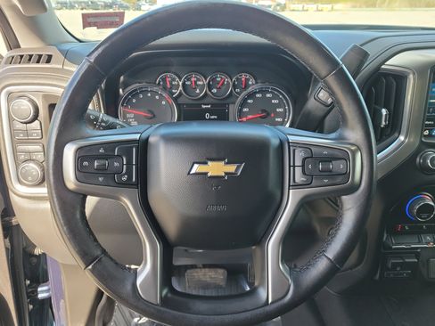 Used 2021 Chevrolet Silverado 1500 LT AWD/4WD image 21