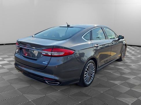 Used 2017 Ford Fusion SE w/ Fusion SE Technology Package FWD image 7