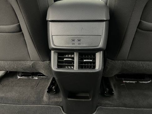 Used 2026 Chevrolet Equinox LT FWD image 21