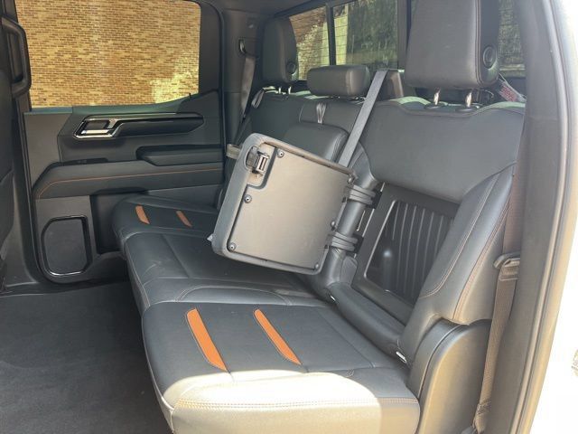 Used 2024 GMC Sierra 1500 AT4 w/ Technology Package AWD/4WD image 23