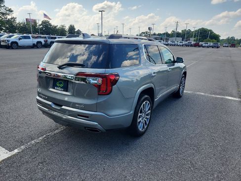 Certified 2023 GMC Acadia Denali w/ Denali Ultimate Package AWD/4WD image 3