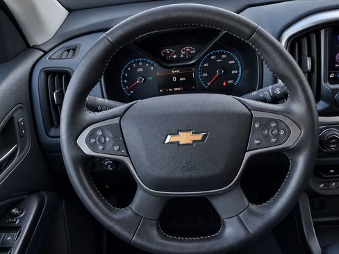 Used 2022 Chevrolet Colorado Z71 AWD/4WD image 30