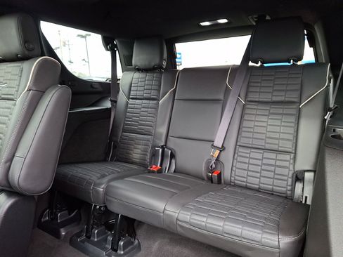 Used 2023 Cadillac Escalade Sport Platinum image 11