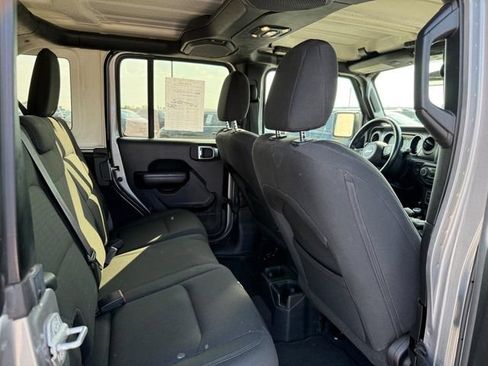 Used 2019 Jeep Wrangler Unlimited Sport S AWD/4WD image 17