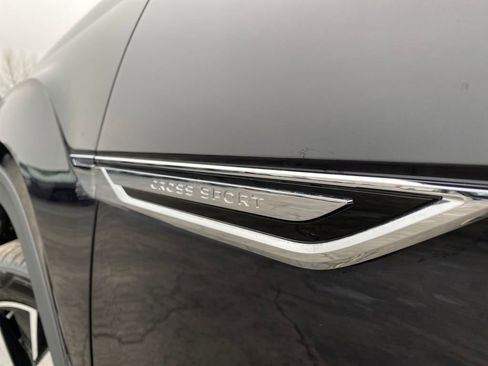 New 2025 Volkswagen Atlas Cross Sport SEL image 38