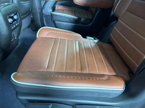 Used 2024 GMC Yukon XL Denali Ultimate AWD/4WD image 34
