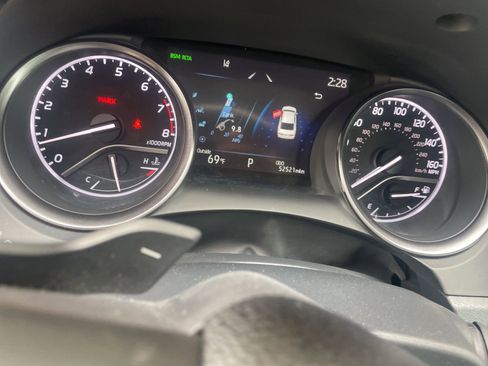 Used 2024 Toyota Camry SE w/ Cold Weather Package AWD/4WD image 17